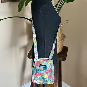 𝅺KAVU Mini Keeper Crossbody Bag